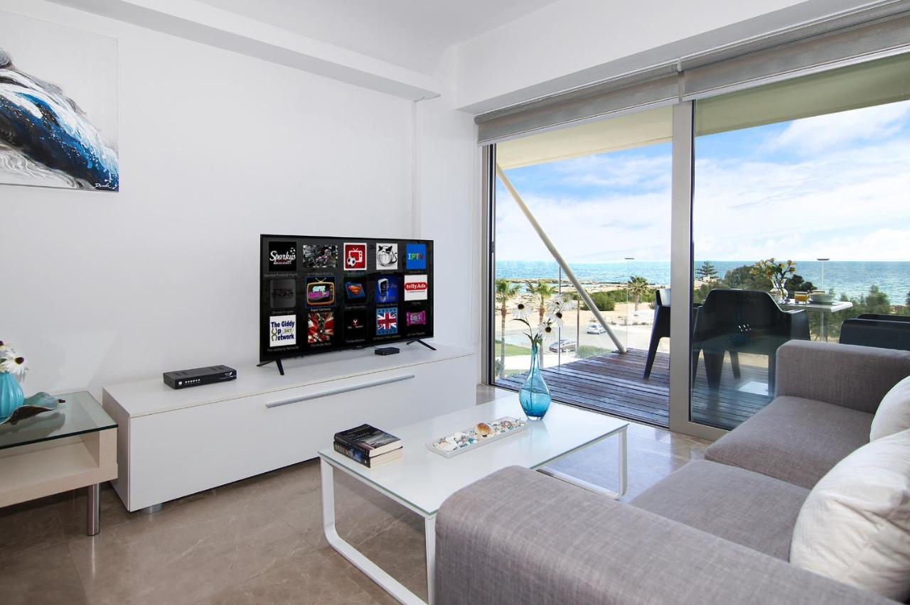 Apartment Josephine - Beachfront Protaras Luaran gambar